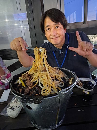 浅野靖典さん
