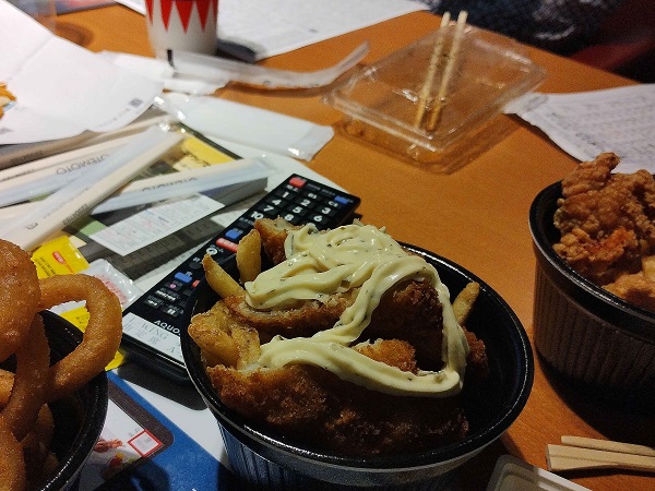 揚げ物が到着