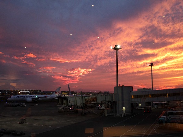 羽田空港からの夕焼け