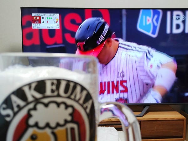 自宅でKBSスポーツチャンネルを見ています