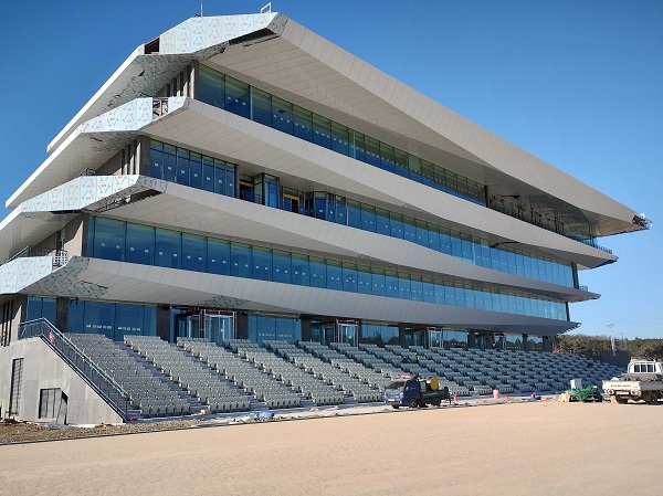 メインスタンド