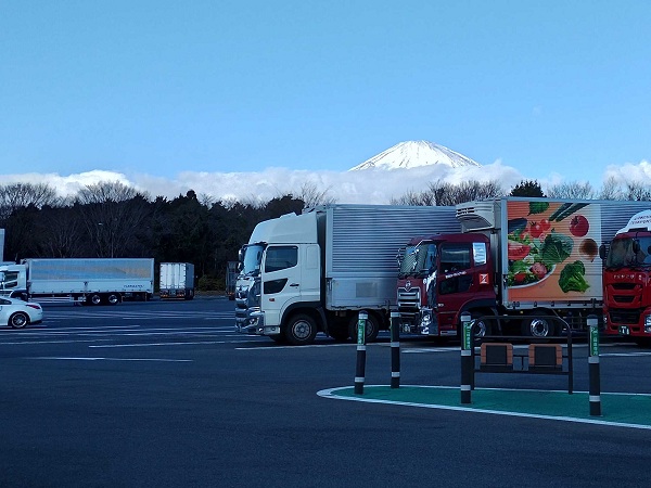 昼間の高速バスは名古屋まで3,300円前後