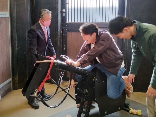 ミスターピンク内田利雄教官が指導中