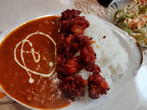 今週のデカ盛りは浦河のインドカレー