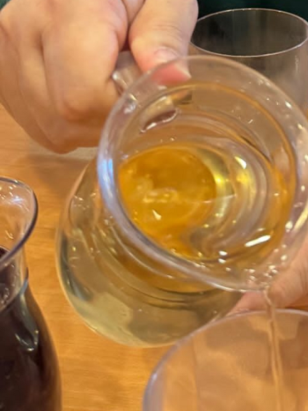 お茶ではなくおちゃけを飲みました