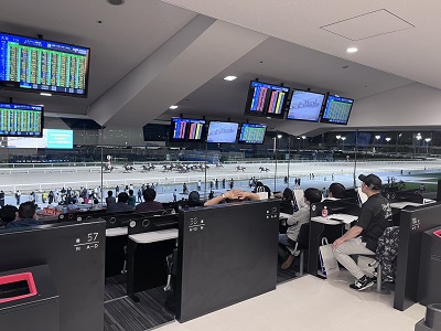 大井競馬場ヴィクトリーシートにて